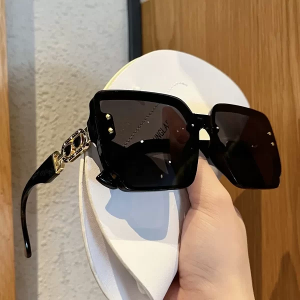 2025 High-Definition Light Luxury Polarized Sunglasses for Women DS-7745